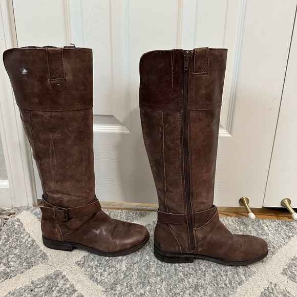 Knee high boot - Picture 6 of 7